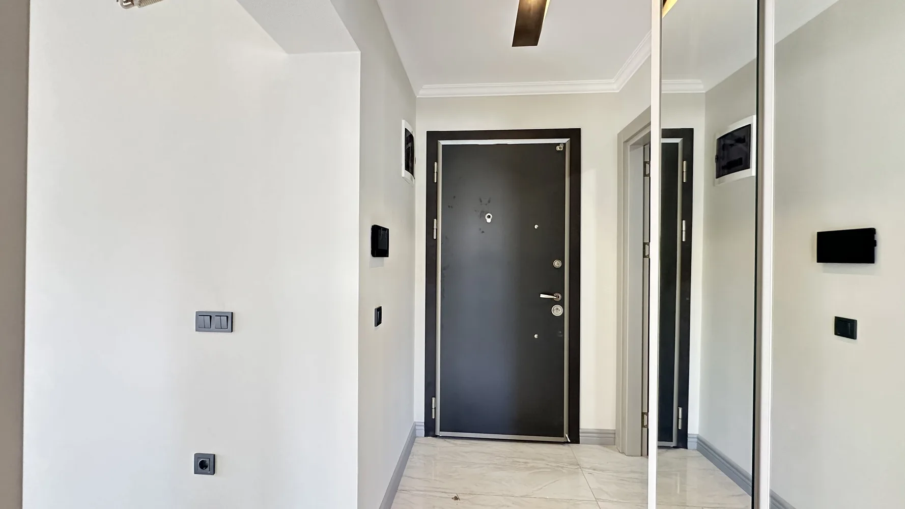 MONARCH RİVER  Interior - 8