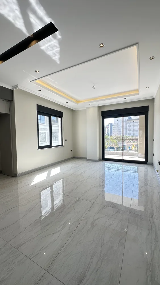 MONARCH RİVER  Interior - 2