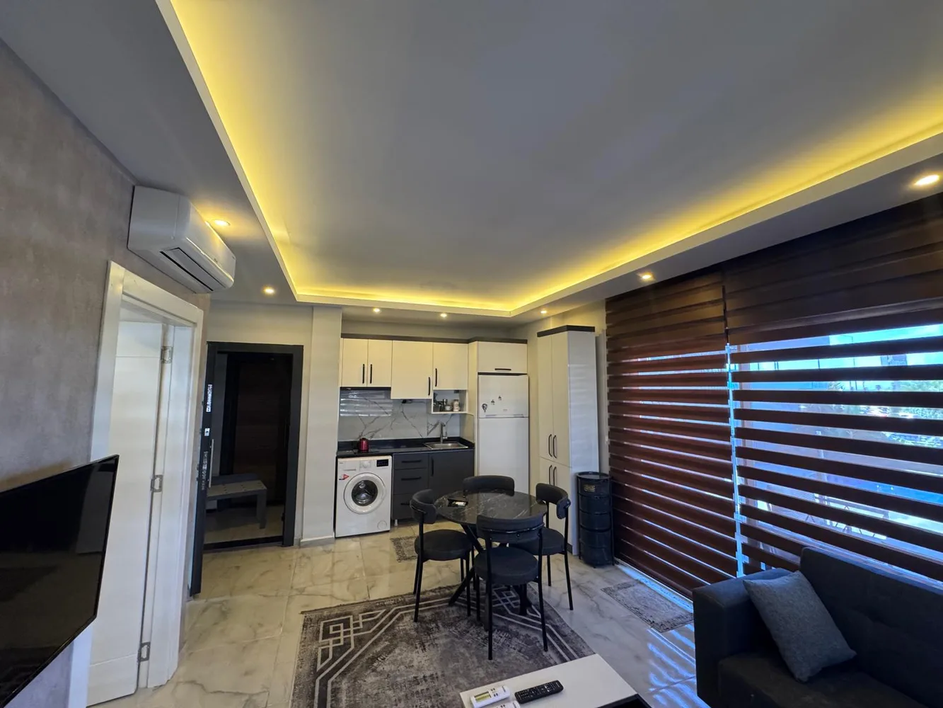 PLUMERIA SUIT Interior - 7