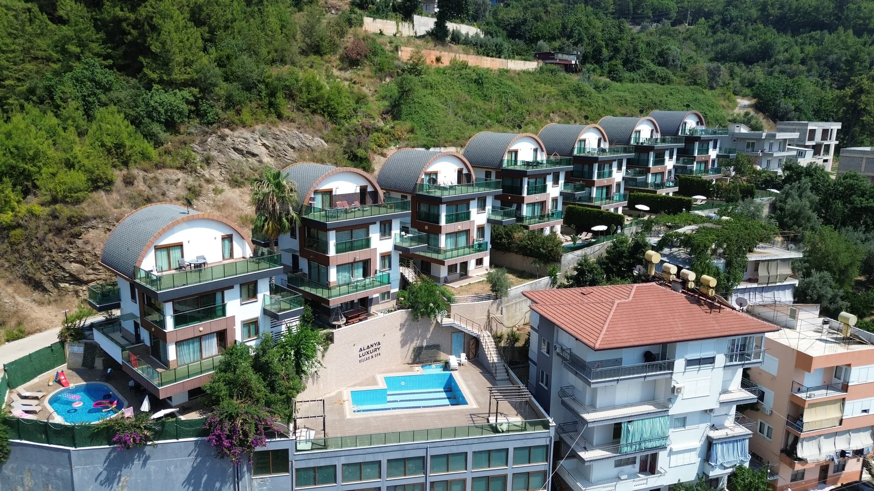 LUXURY VILLAS - Посмотреть объект недвижимости