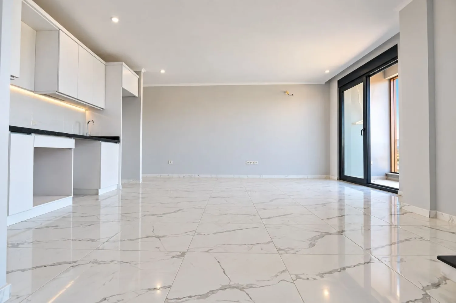 Доступная по цене квартира на продажу в жилом комплексе Dom Na More Residence, Аланья. Interior - 2