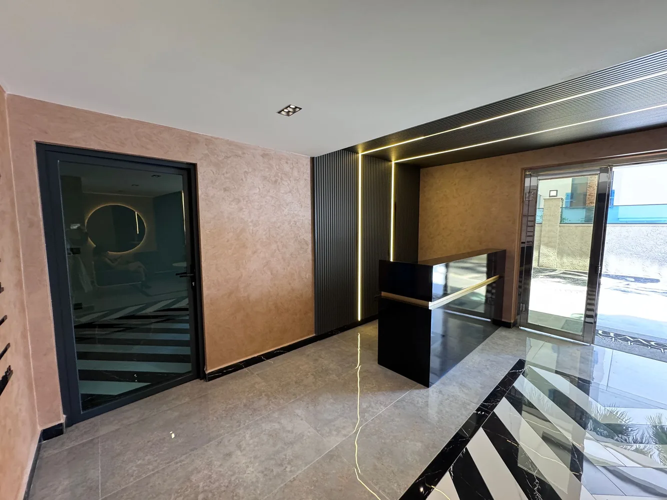 Продается элитная квартира в центре Алании, жилой комплекс Glory Town Residence. Facilities - 27