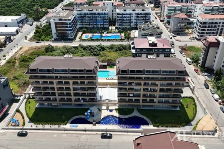PIA ROYAL, Exterior - 2