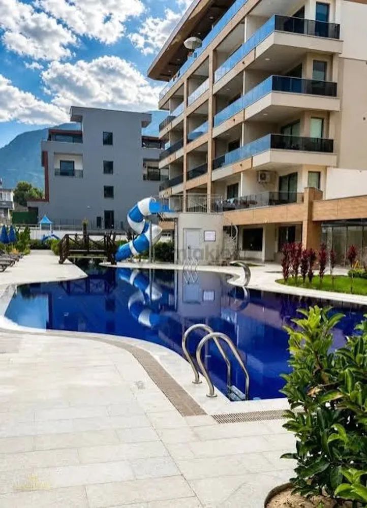 PIA ROYAL - View property