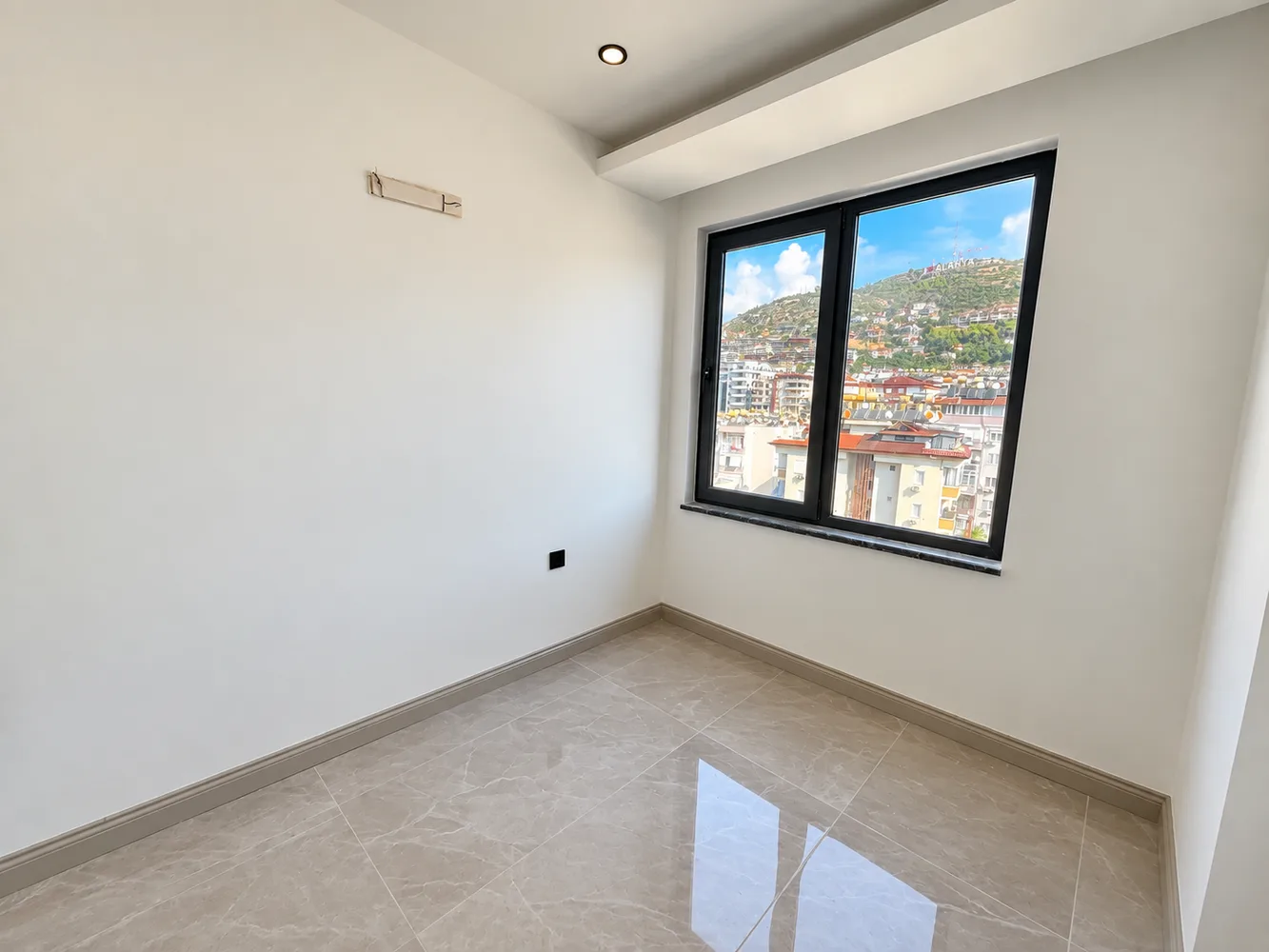 2 Bedroom Apartment For Sale in Sunrise Residence, Central Alanya Interior - 7
