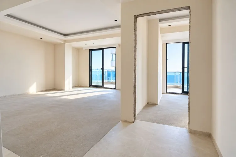 , Interior - 3
