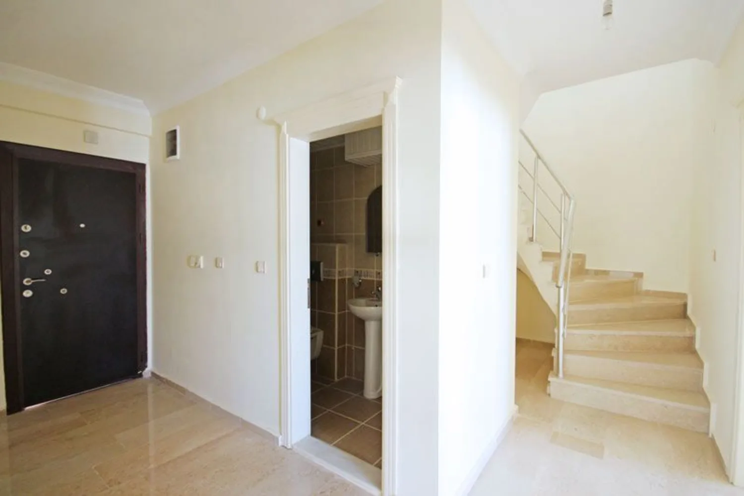 SATÜRN APATMANI  Interior - 19