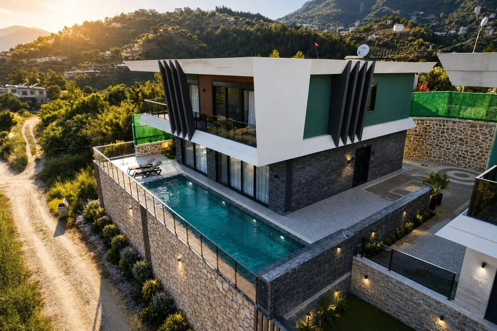 Designer Villa in Alanya with Infinity-Style Pool & Garden Exterior - 2