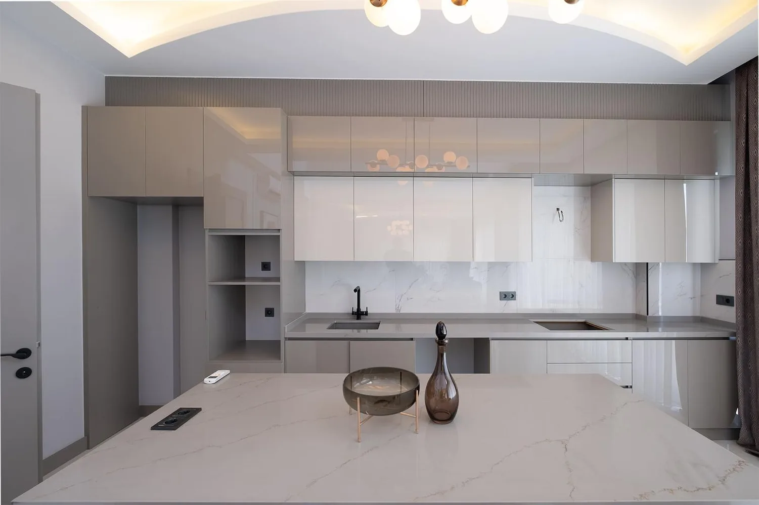 Designer Villa in Alanya with Infinity-Style Pool & Garden Interior - 21