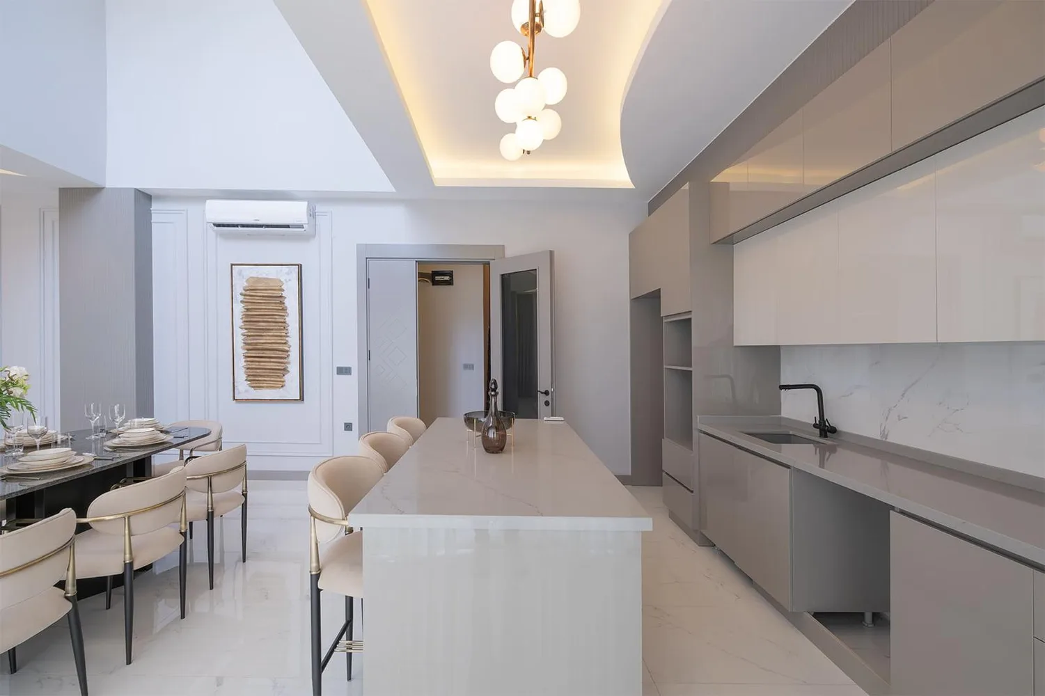Designer Villa in Alanya with Infinity-Style Pool & Garden Interior - 30
