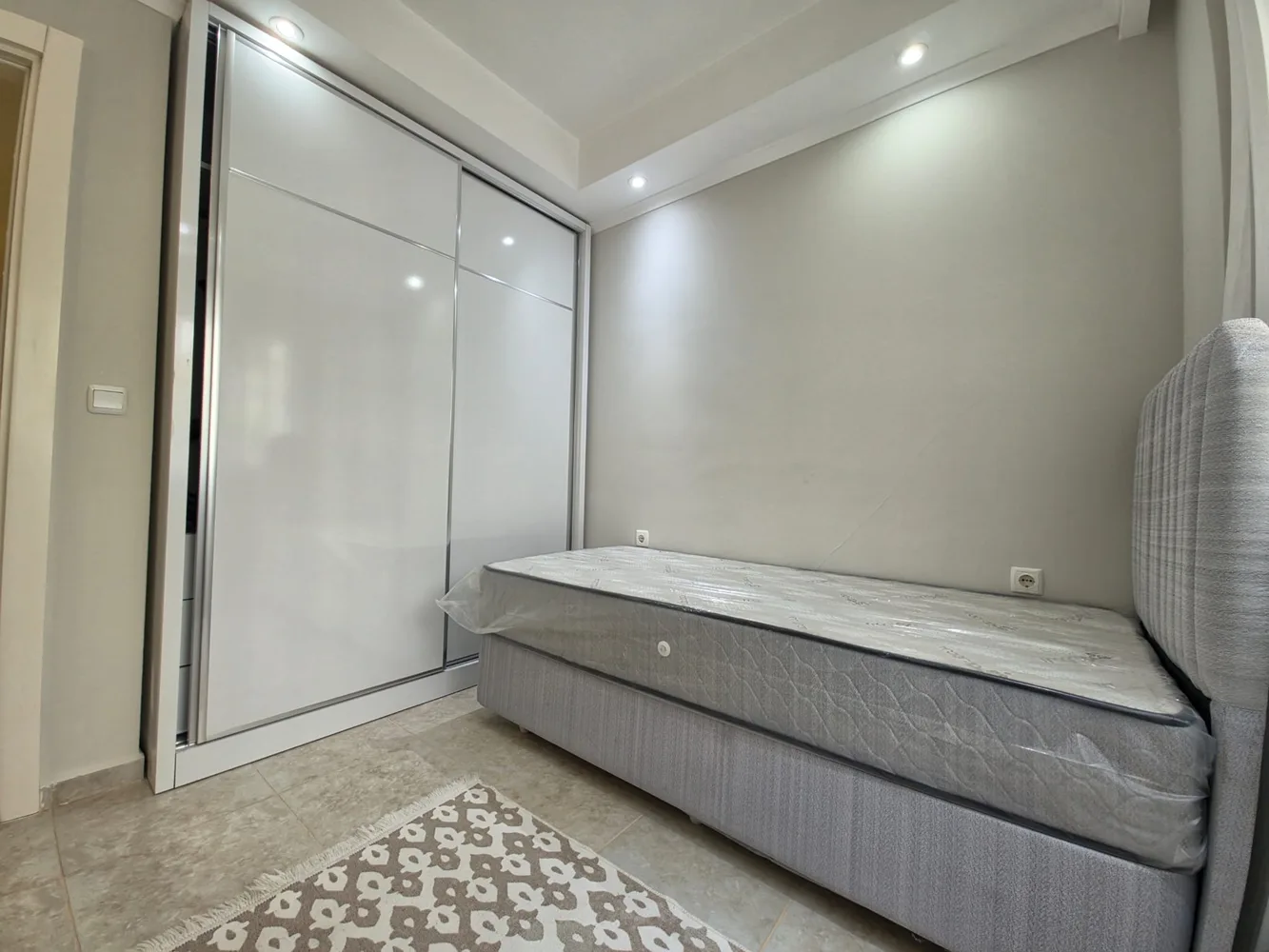 Newly Furnished Apartment Close to State Hospital in Alanya Interior - 16