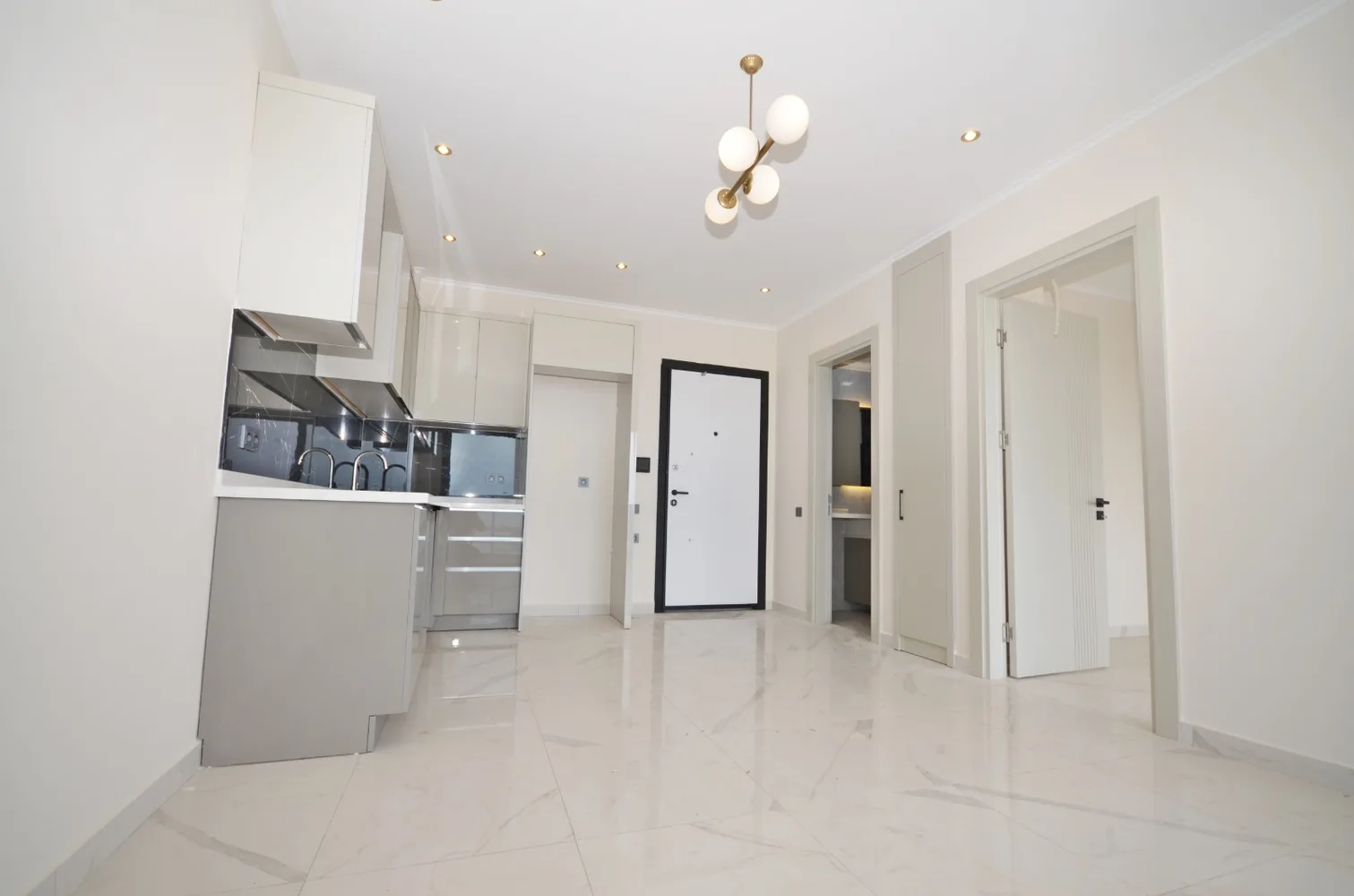 Квартира с видом на море на продажу в жилом комплексе Kavi Skyland, Аланья Interior - 3