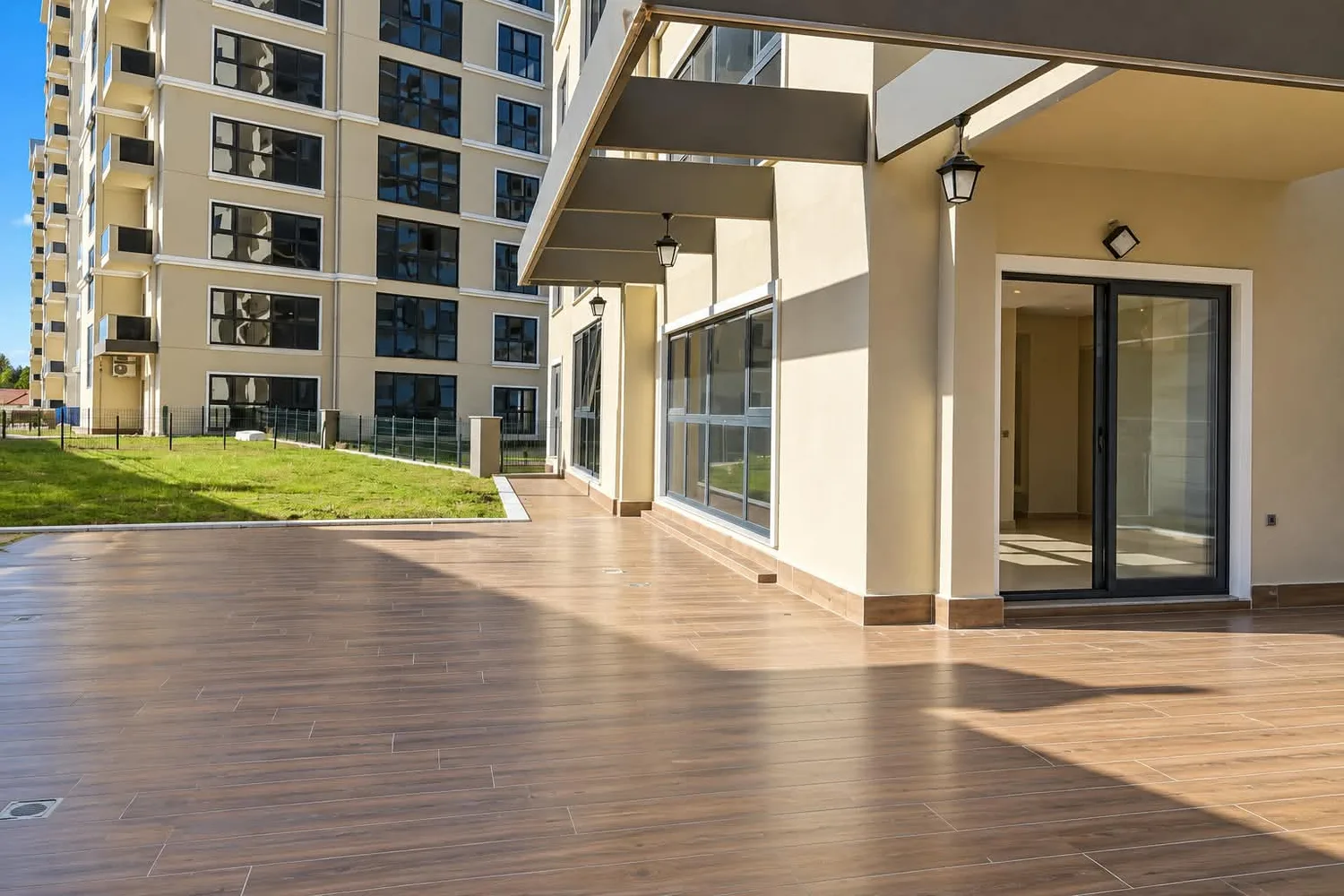 EXODUS RESORT COMFORT  Exterior - 12