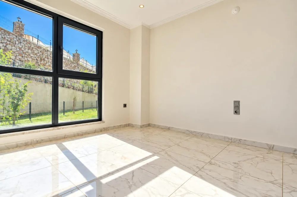 EXODUS RESORT COMFORT  Interior - 8