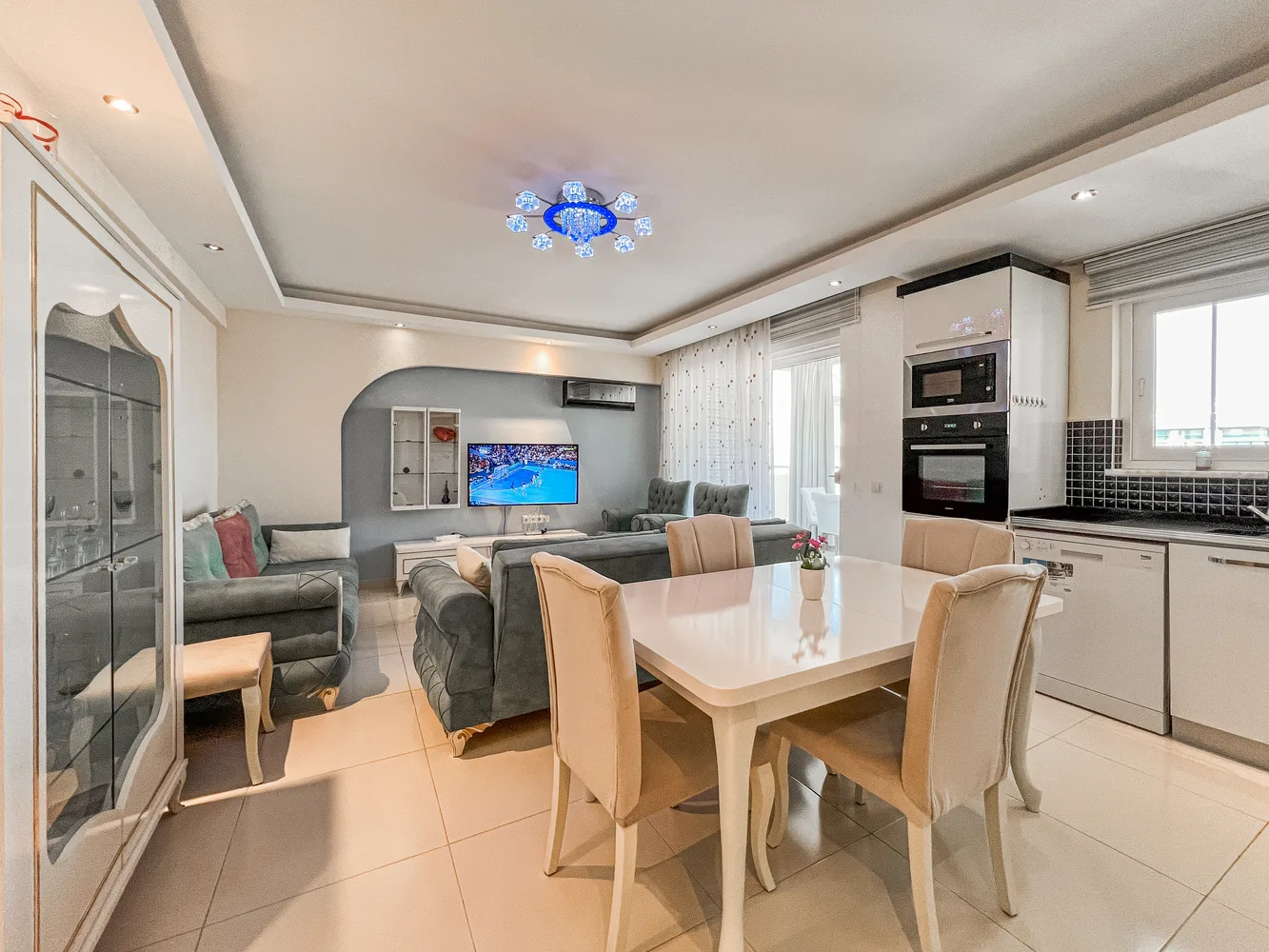 Modern 1+1 apartment in a new complex in Mahmutlar Interior - 12