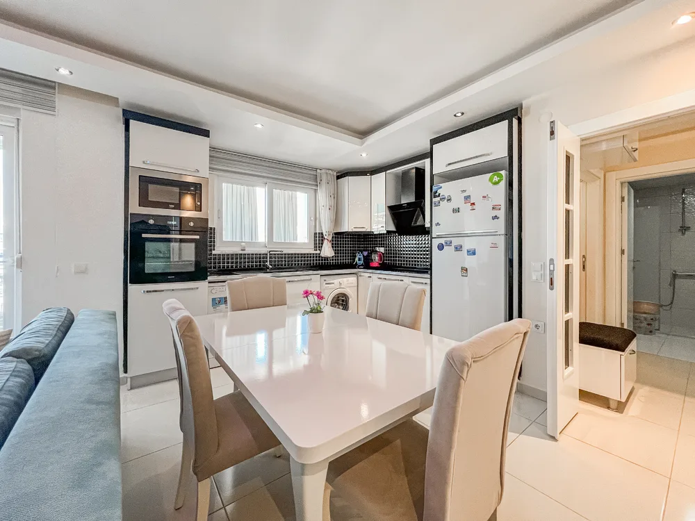 Modern 1+1 apartment in a new complex in Mahmutlar Interior - 13