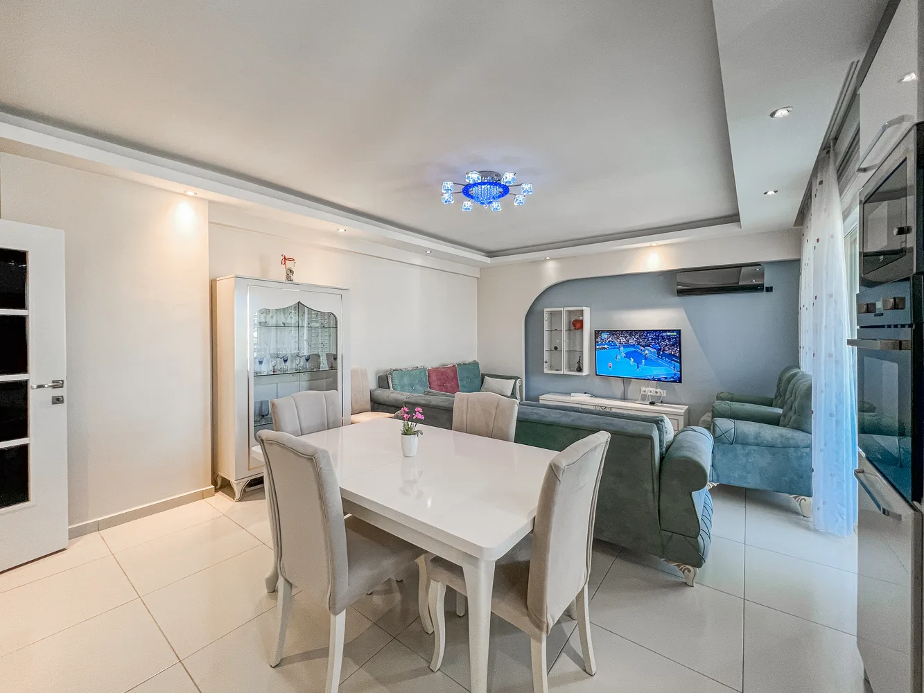Modern 1+1 apartment in a new complex in Mahmutlar Interior - 15