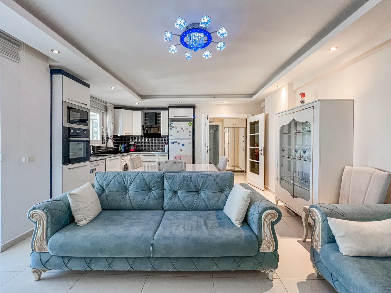Modern 1+1 apartment in a new complex in Mahmutlar Interior - 17
