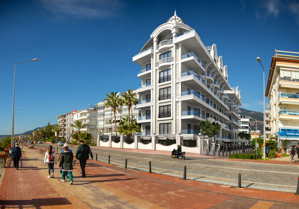 Luxurious Beachside Living in Alanya