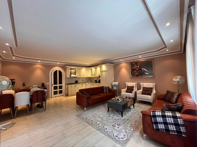 Elegant Apartment with Classic Touch in Alanya, Interior - 1
