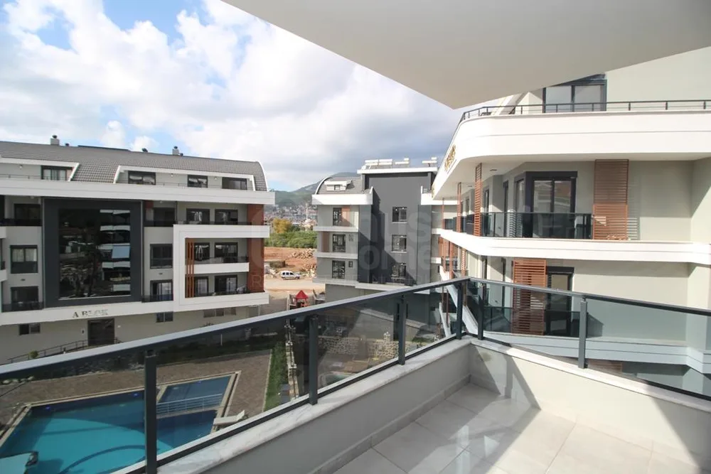1+1 Spacious Apartment with Facilities in Oba, Alanya
