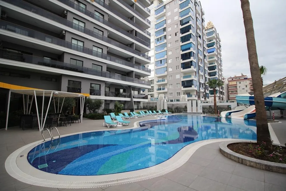 1+1 Apartment with Facilities in Mahmutlar, Alanya