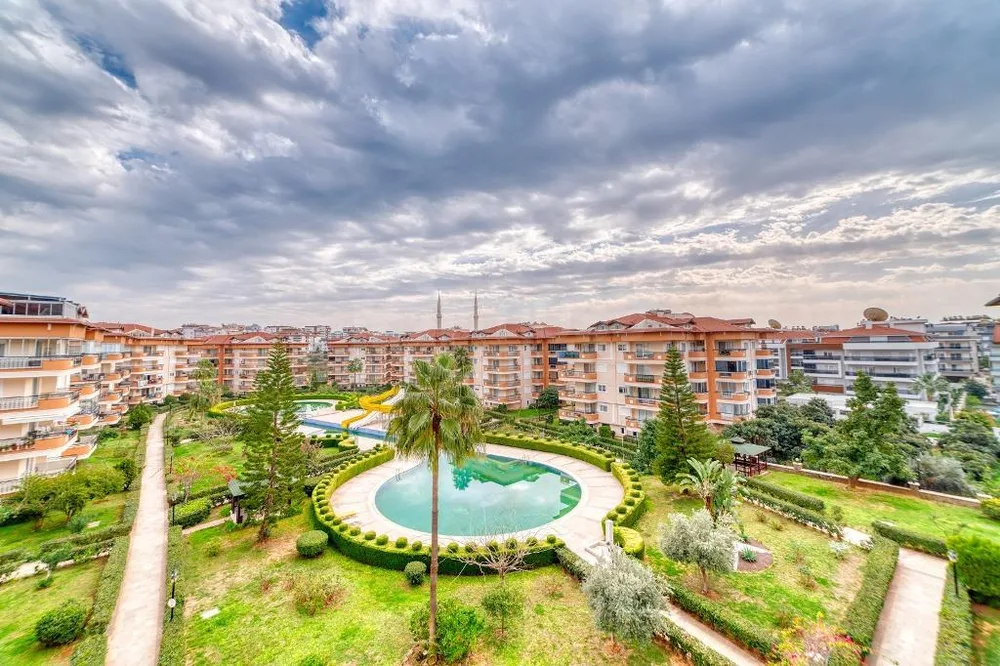 Luxury furnished 3+1 Duplex with a sea view in Oba 