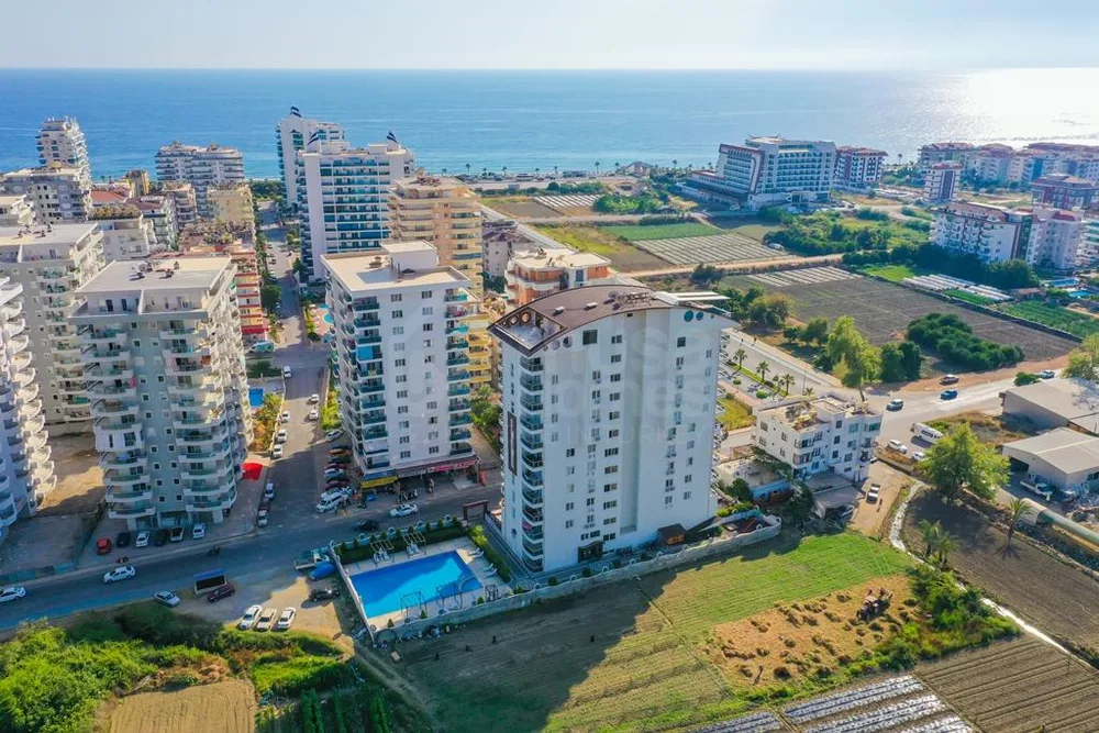 Furnished 1+1 apartment in Mahmutlar with a sea view 