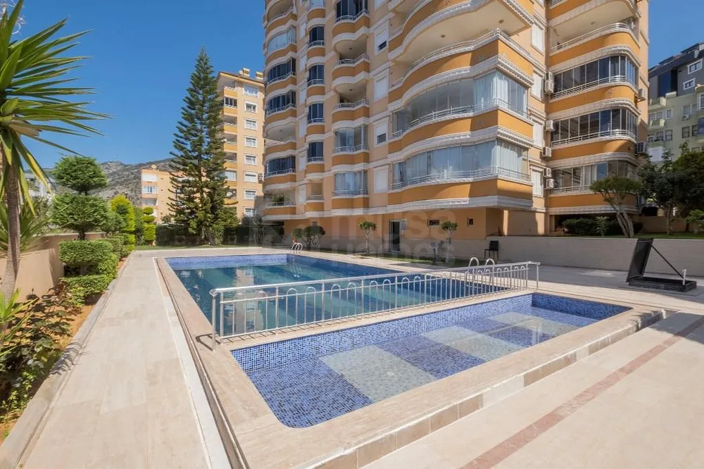 Furnished 2+1 apartment with a sea view in Kadipasa 