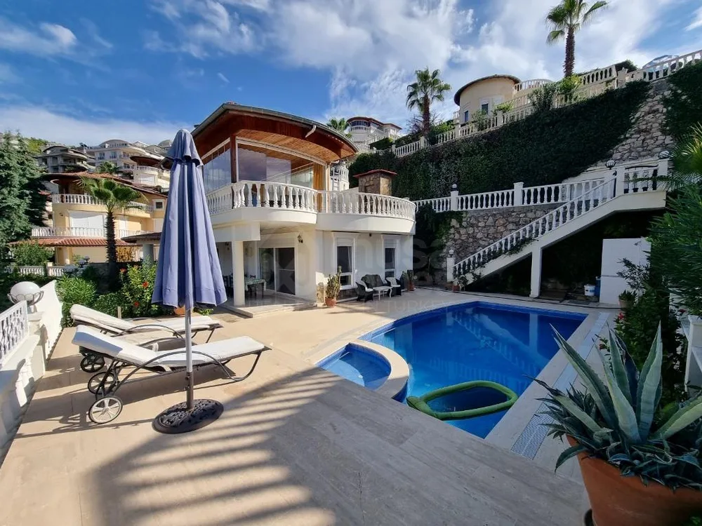Alanya. Kargicak. Furnished 4+1 villa with a sea view 