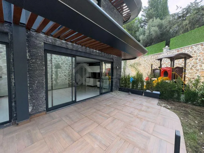  - image 4