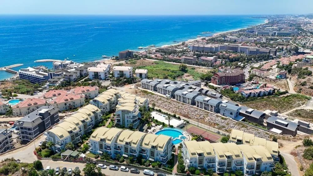 SUNSET EVLERİ 2012 Furnished 3+1 duplex close to the sea in Konakli 