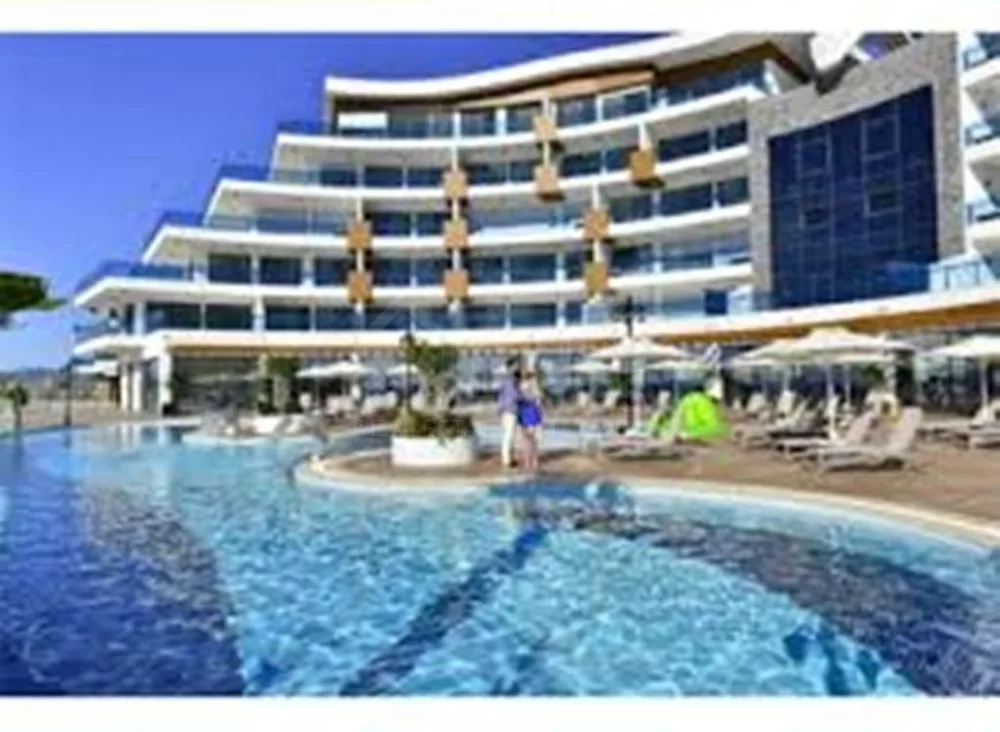 ADMIRAL PREMIUM RESİDENCE Furnished 1+1 apartment with a sea view in Konakli 