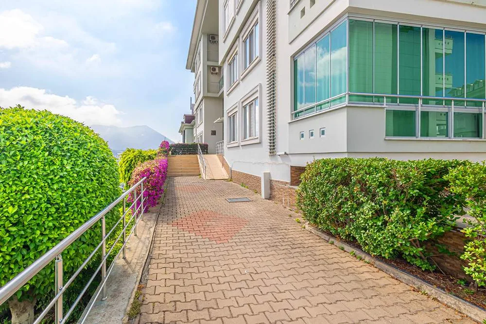 OLİVE CİTY Furnished 2+1 duplex with a sea view in Cikcilli 