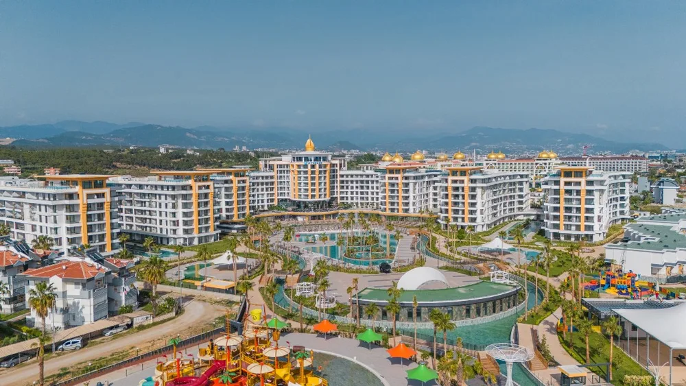 AZURA WORLD Furnished 1+1 apartment in Turkler 