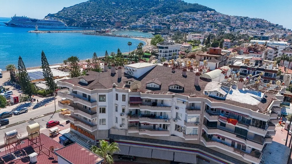 ALKOM 7 Furnished 2+1 apartment in front of the sea in Gullerpinari 