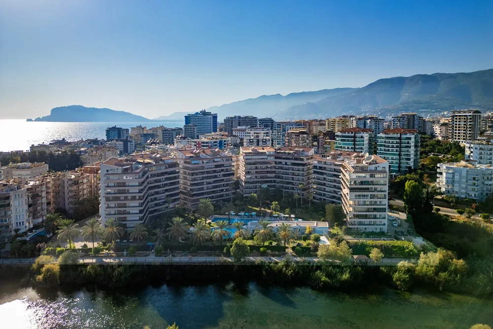 RİVERSİDE RESORT Furnished 2+1 apartment close to the sea in Tosmur 
