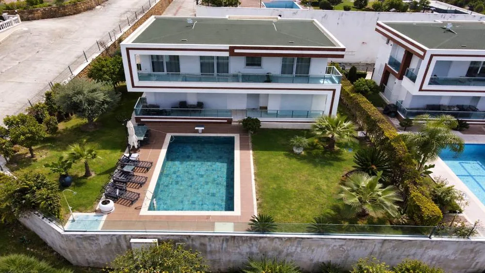 GRANADA VILLA Furnished 4+1 villa suitable for Citizenship in Kargicak 