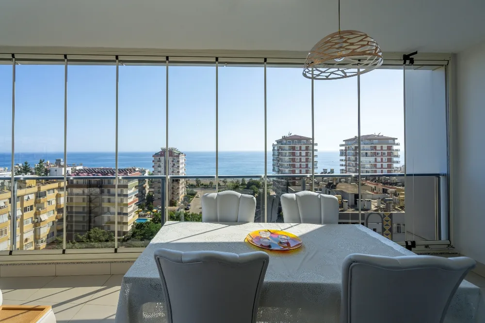 YENİSEY 4 Furnished 2+1 apartment close to the sea in Mahmutlar 
