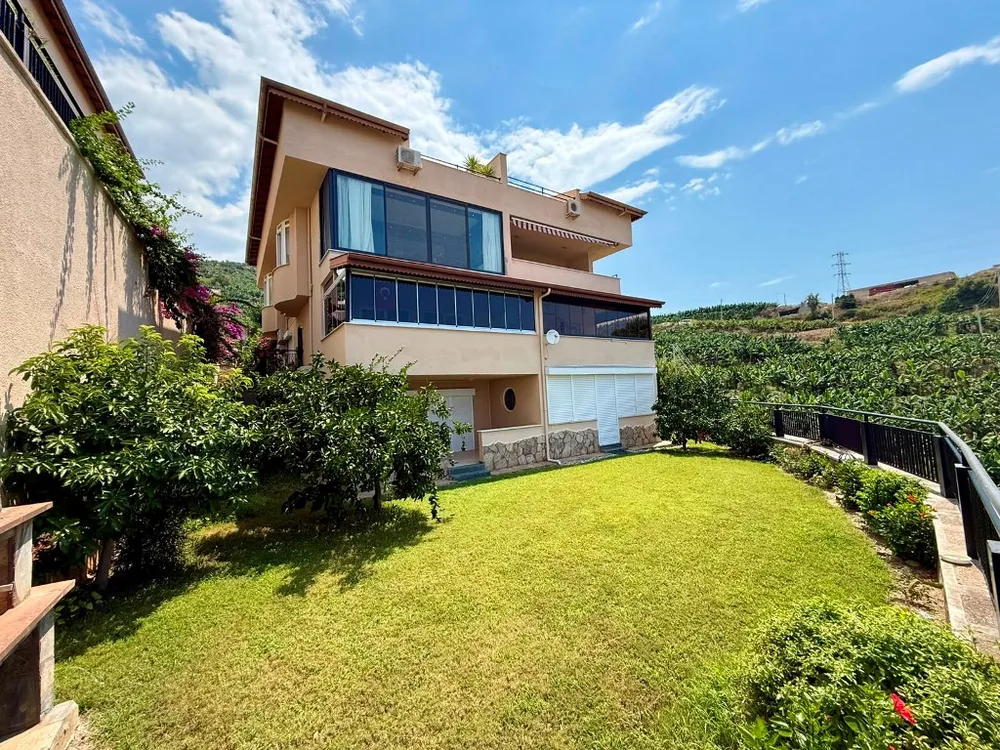 OCEAN VIEW 4 Furnished 3+1 duplex with a sea view in Kargicak 